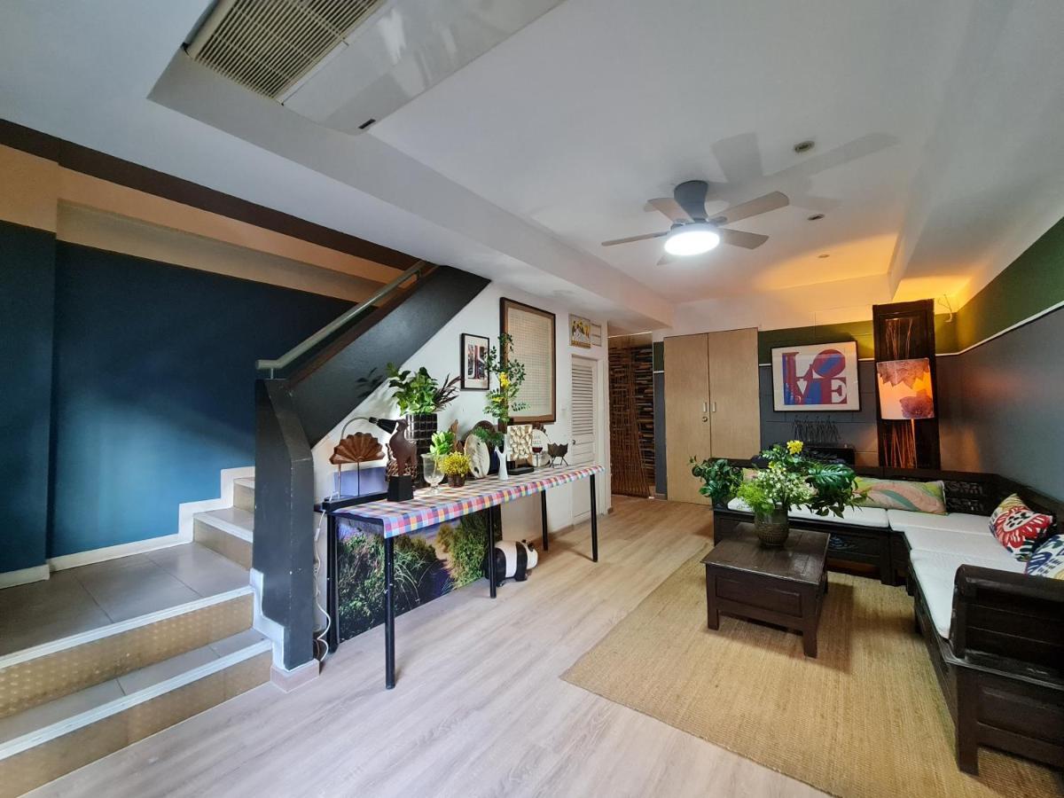 Somewhere To Escape - Hometel Bangkok Exterior photo