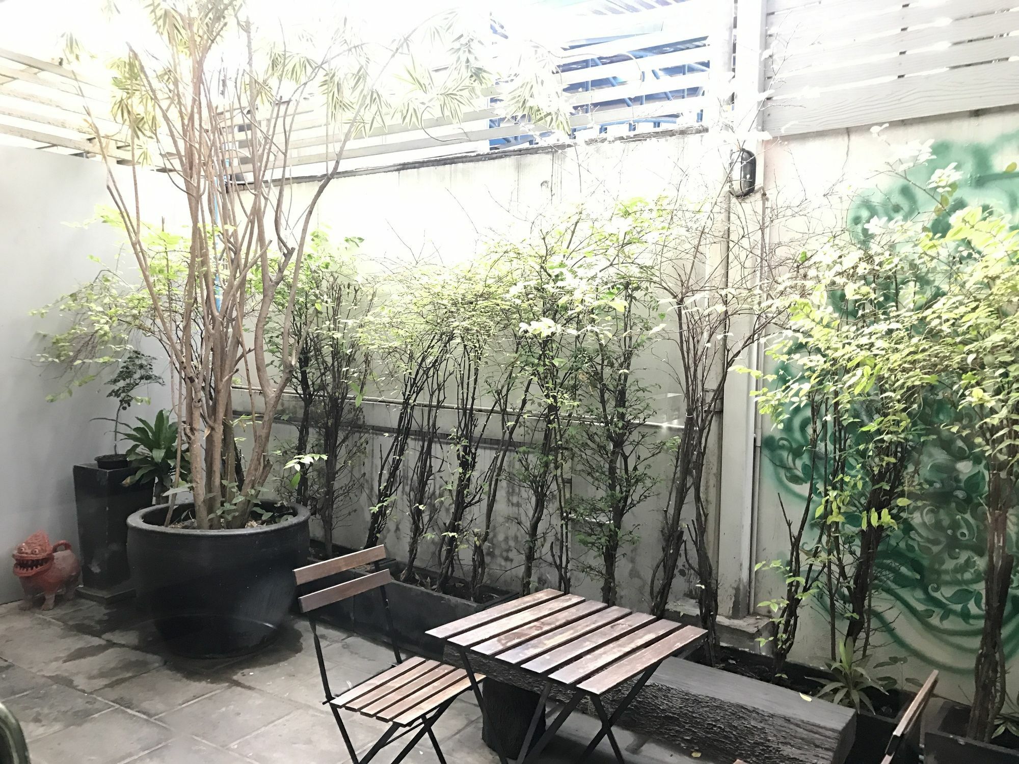 Somewhere To Escape - Hometel Bangkok Exterior photo